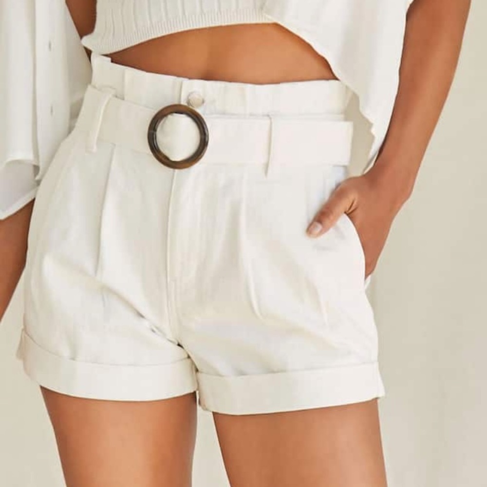 NWOT Belted White Paper-Bag Shorts from Forever 21